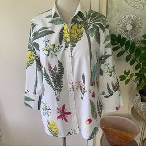 NWOT Chico's topical print cotton blend button up blouse size 1 US 12